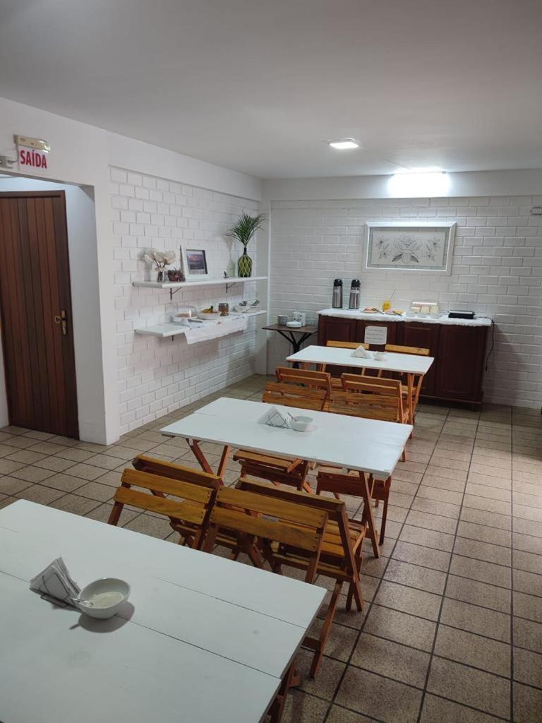 Milton Leite Aparthotel